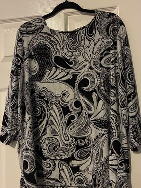 JM Collection Black and White Paisley Tunic Top